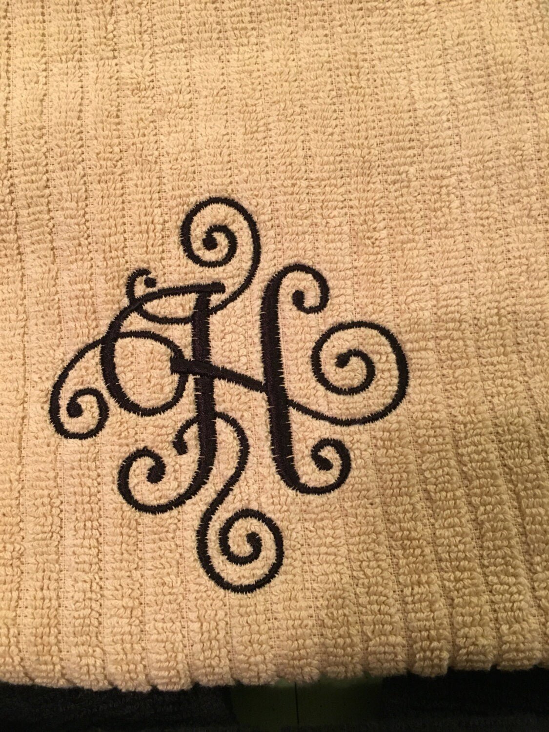 Personalized Scroll Initial Bath Towel Sets,Wedding Housewarming Hostess Gifts - Memes Custom Stitches LLC