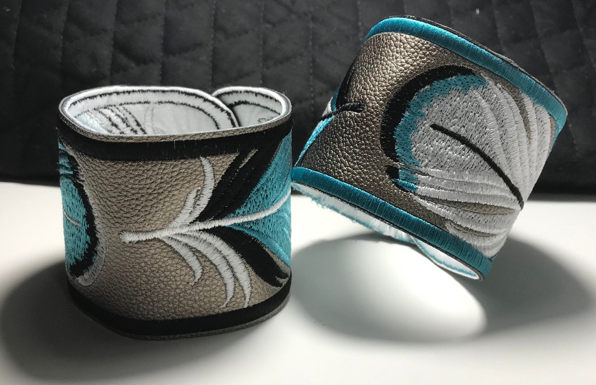 Handmade women's Feather Faux Leather Bracelet Bracelet