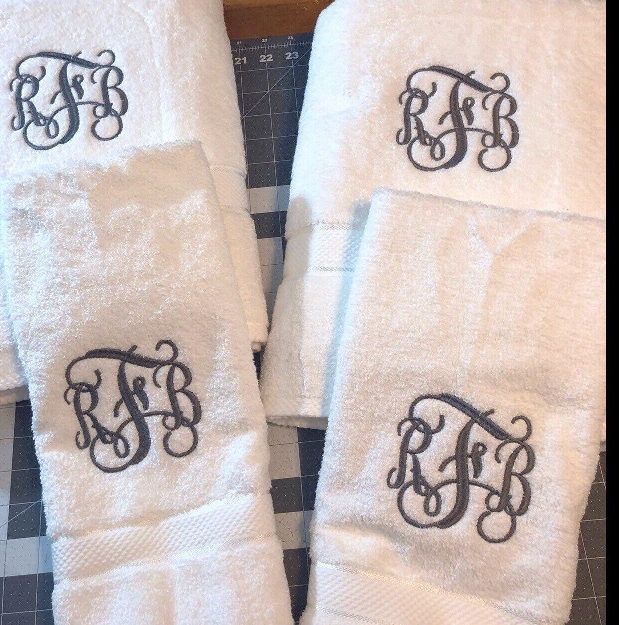 Personalized Monogram Bath Towel Sets ,Wedding Gifts,Bathroom Decor - Memes Custom Stitches LLC